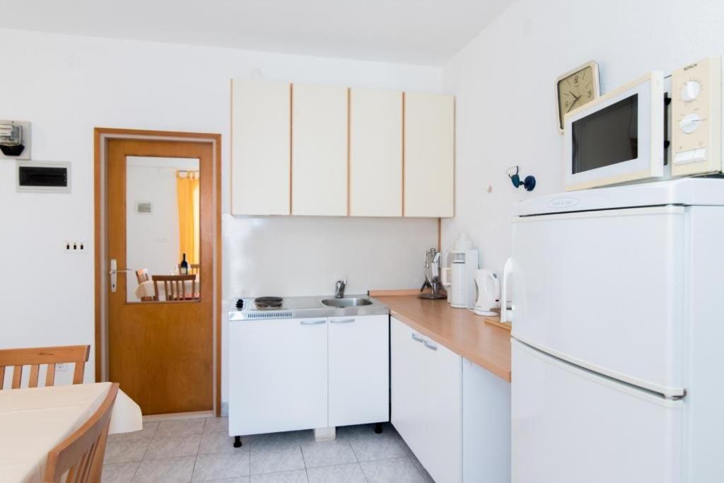 Apartments Veve Postira Room photo